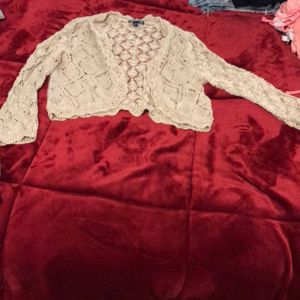 Medium cover up top